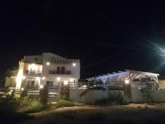 Villa K View Nikiti Buitenkant foto